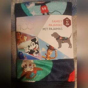 🙂3/15 Disney pet pajamas small 🎄